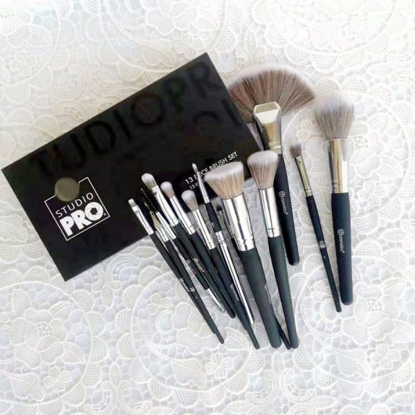 13-pcs-b-h-cosmetics-studio-pro-brush