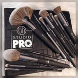 Beautiful Essential Makeup Brushes