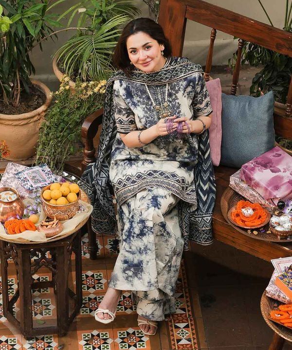Sapphire Lawn Summer Collection 2025