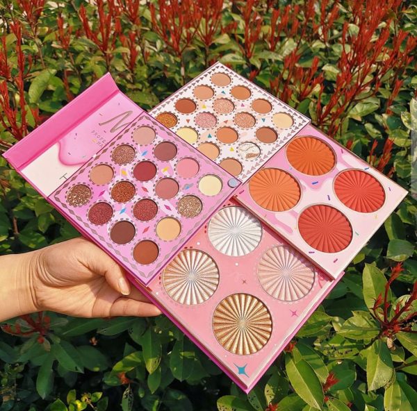 fashion-makeup-palette-eyeshadow