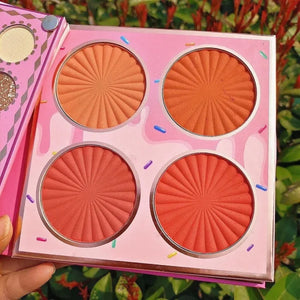 fashion-makeup-palette-eyeshadow-blush-highlighter