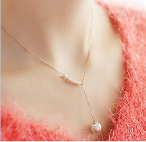 golden-silver pendent-for-girls with white colour