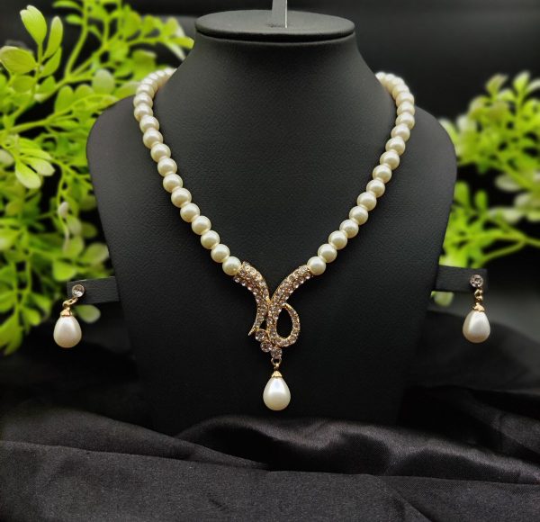 imported-exquisite-pearl-necklace-set