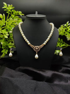 imported-regal-pearl-embrace-necklace-set