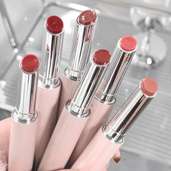 Velvety Texture Lipstick Glossy Lipstick Long Lasting Moisturizing Tinted Lip Balm, Plumping Water Lip Glaze Slim Design (random Color)