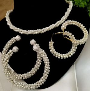 women-pearl-elegant-jewelry-set